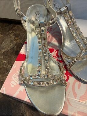 Nicole Silver Jeweled T-Strap Heeled Sandals